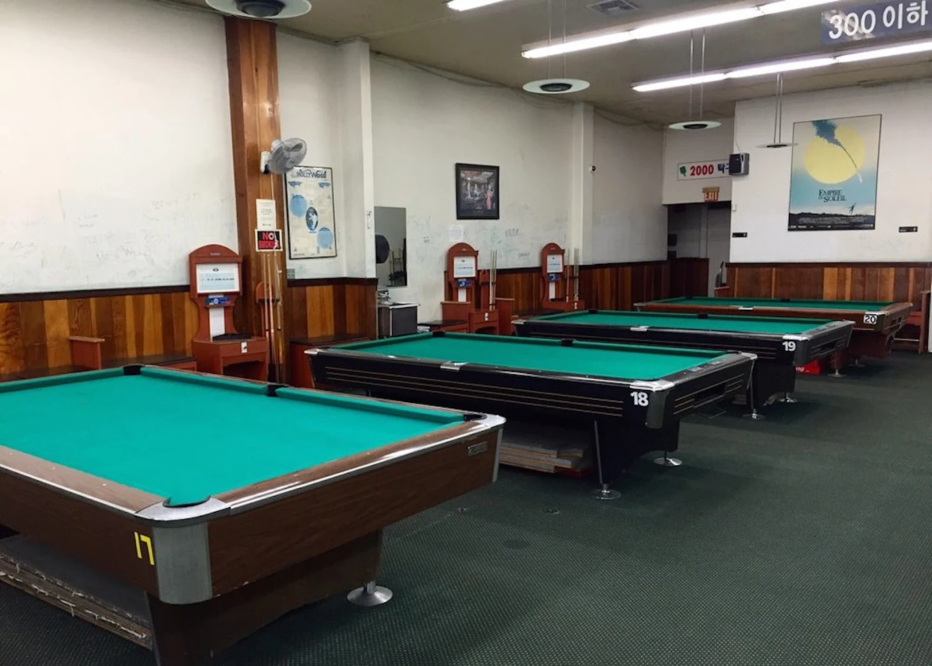 2000 Points Billiards pool hall exterior/interior
