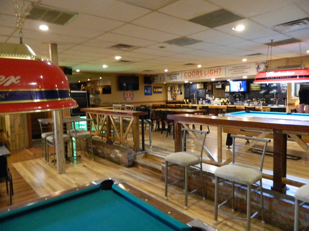 G'Ducks Bar & Grill