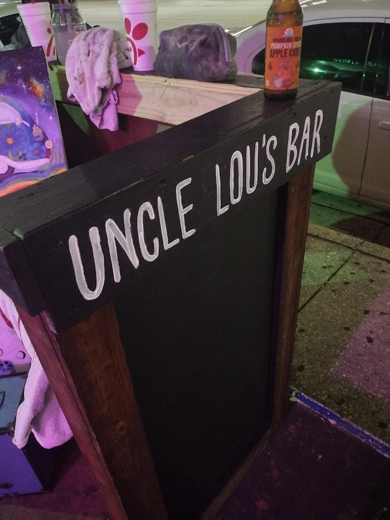 Uncle Lou's Entertainment Hall pool hall exterior/interior