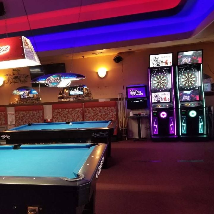 Club Wave pool hall exterior/interior