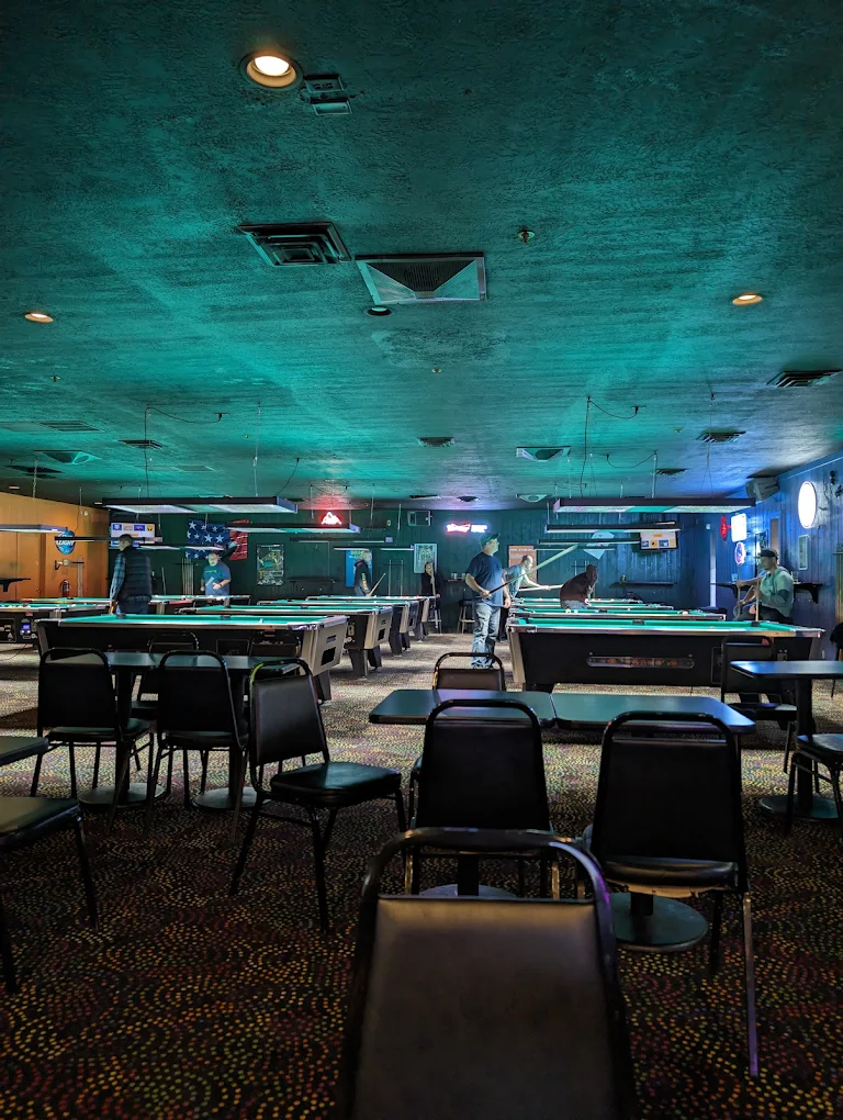 Q's Billiards and Eatery pool hall exterior/interior