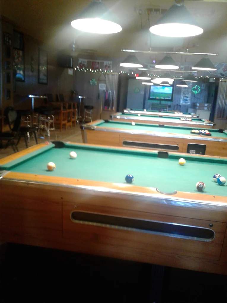 Silver Spur pool hall exterior/interior
