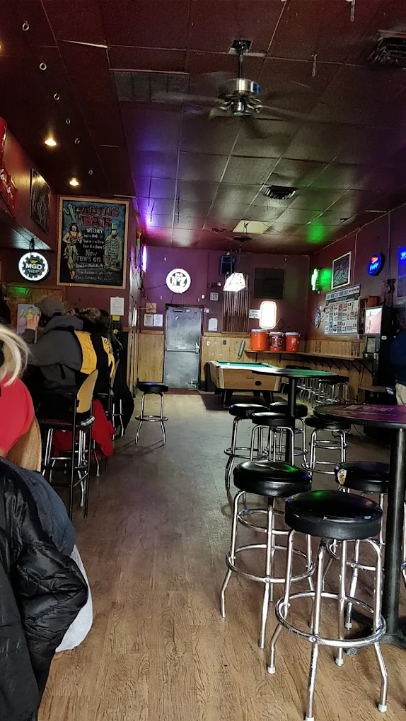 Cactus Bar pool hall exterior/interior