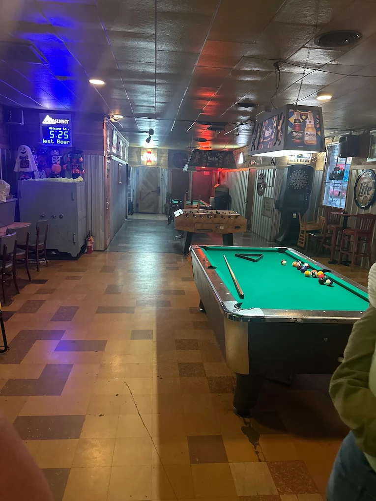 Jovial Jerry's pool hall exterior/interior
