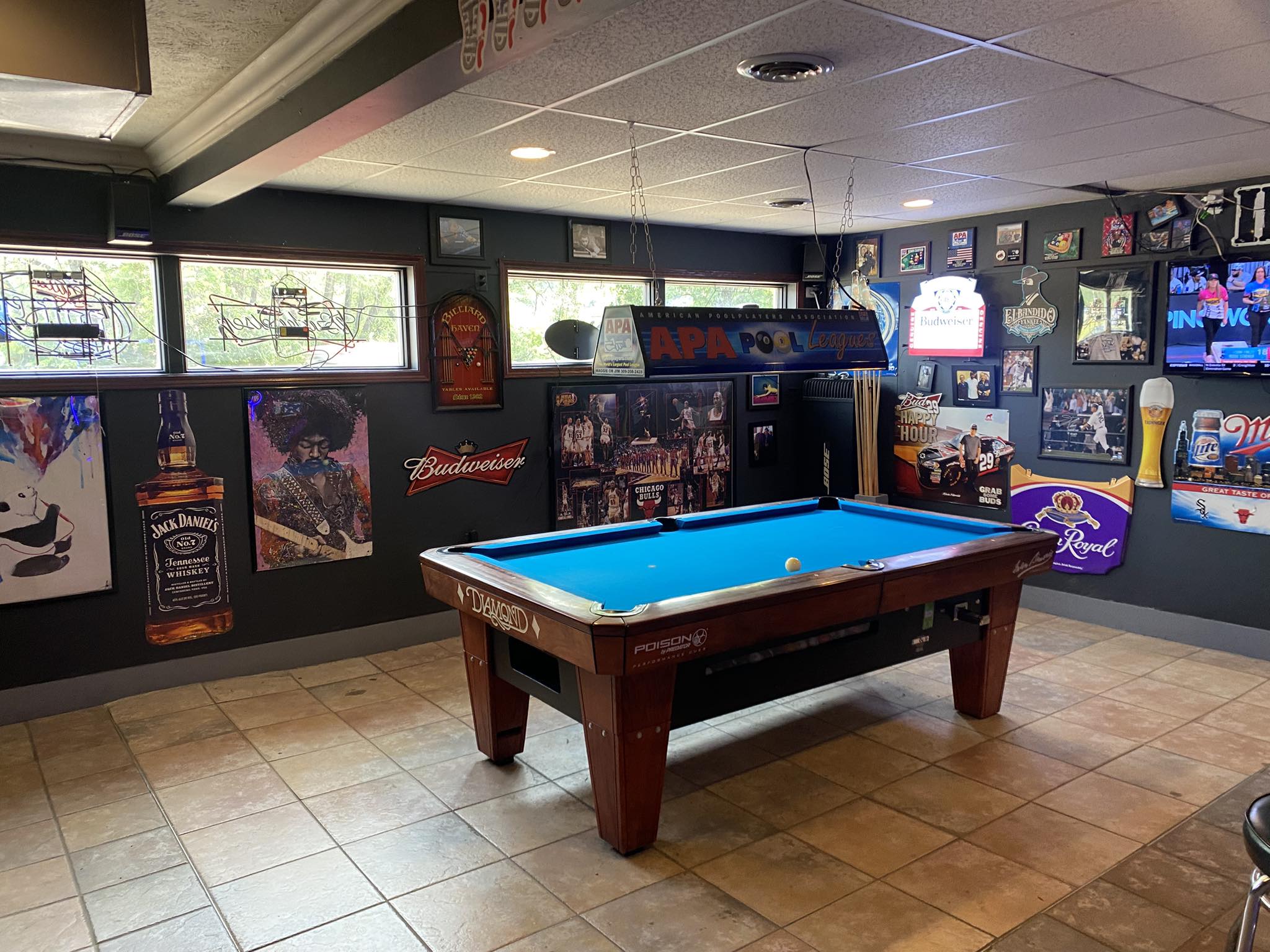DB's pool hall exterior/interior