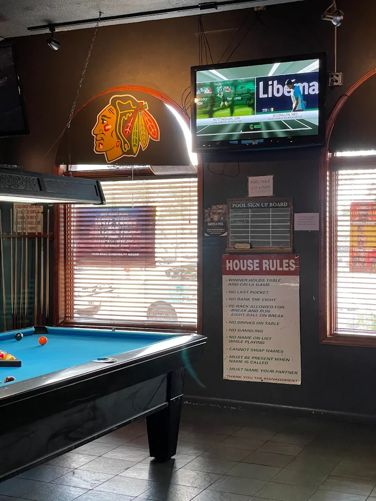 Mullen's Sports Bar and Grill pool hall exterior/interior