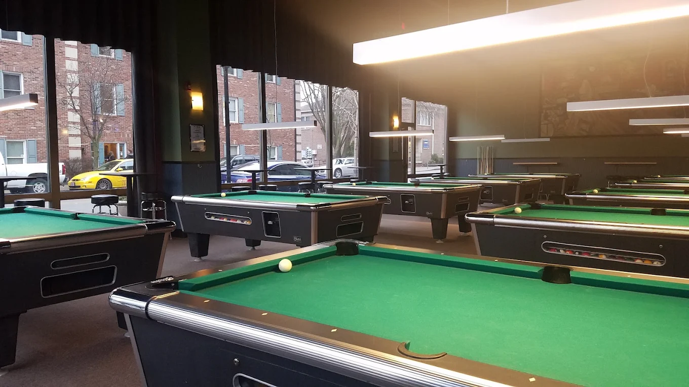 Vault Lounge Bar and Billiards pool hall exterior/interior