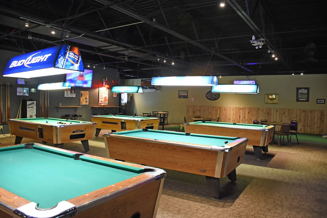 Thirsty Sportsman pool hall exterior/interior