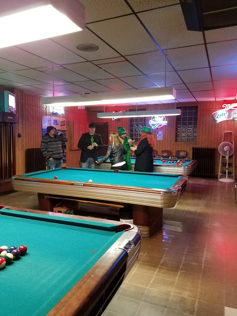 Ransom's Cigar Store pool hall exterior/interior