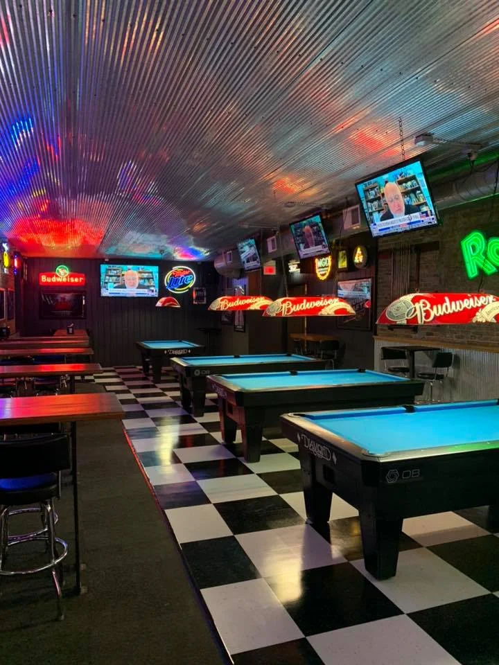 Rookie's Rockin' Sports Bar pool hall exterior/interior
