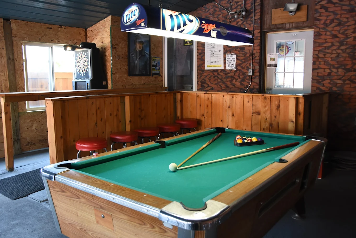 Norm's Pub pool hall exterior/interior