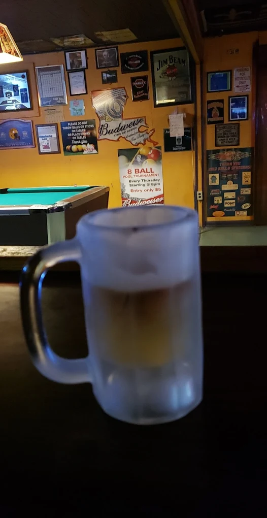 Shooters Lounge pool hall exterior/interior