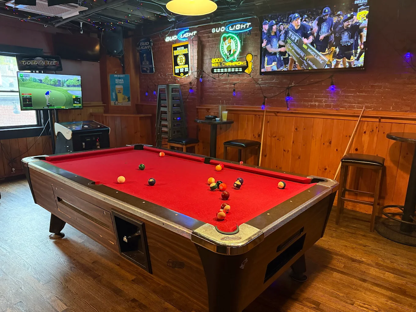 Fore Play Sports Pub pool hall exterior/interior