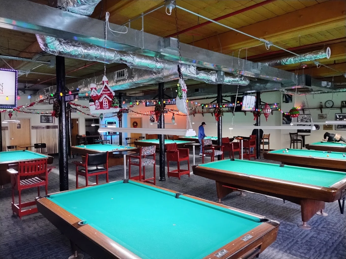 Straight Shooters Billiards pool hall exterior/interior