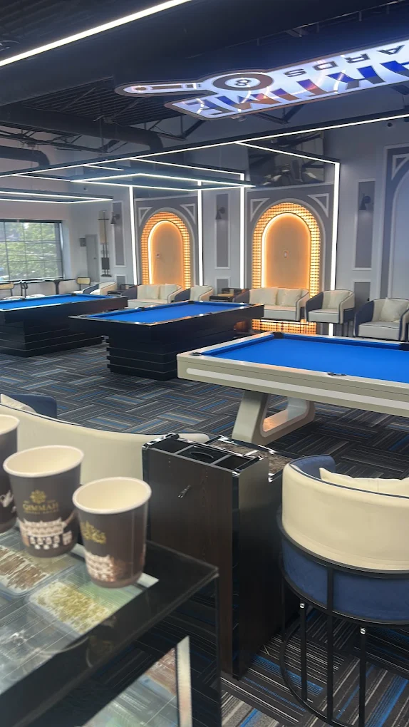 Breaktime Billiards pool hall exterior/interior