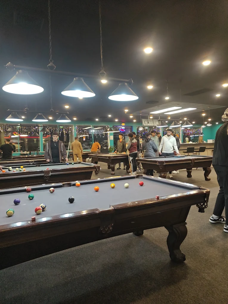 8 Ball Pool Cafe pool hall exterior/interior