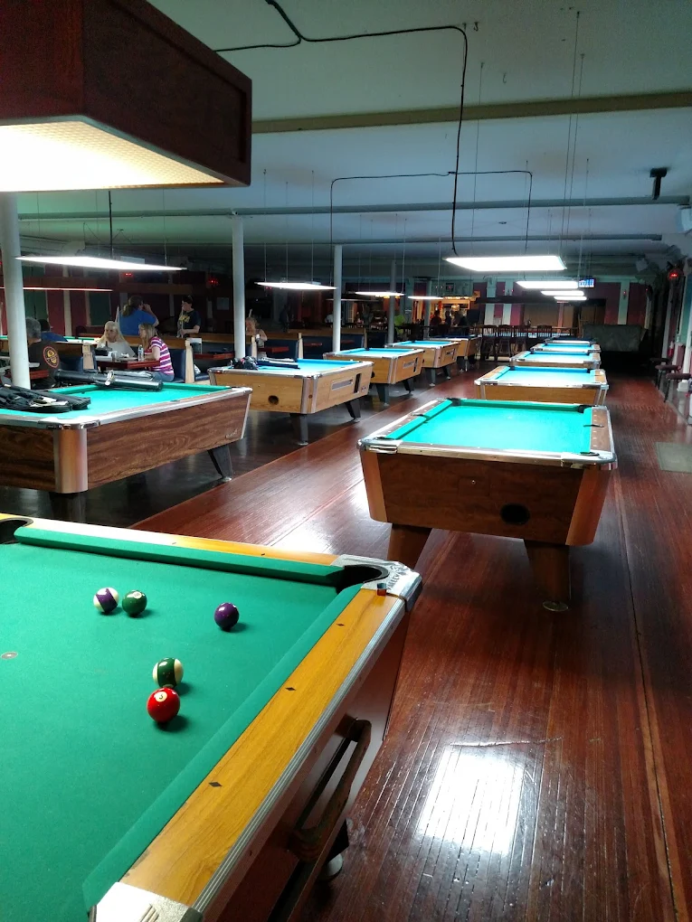 Lamplighter Inn pool hall exterior/interior