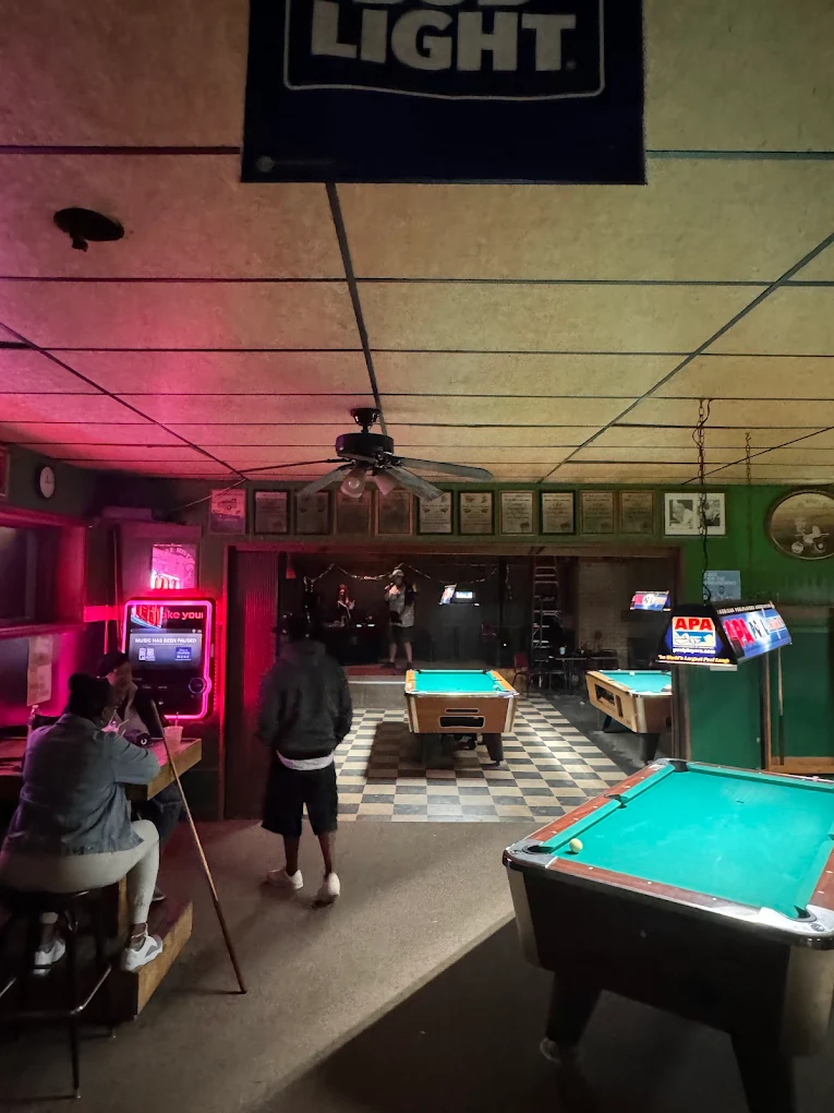 Belle River Sports Lounge pool hall exterior/interior