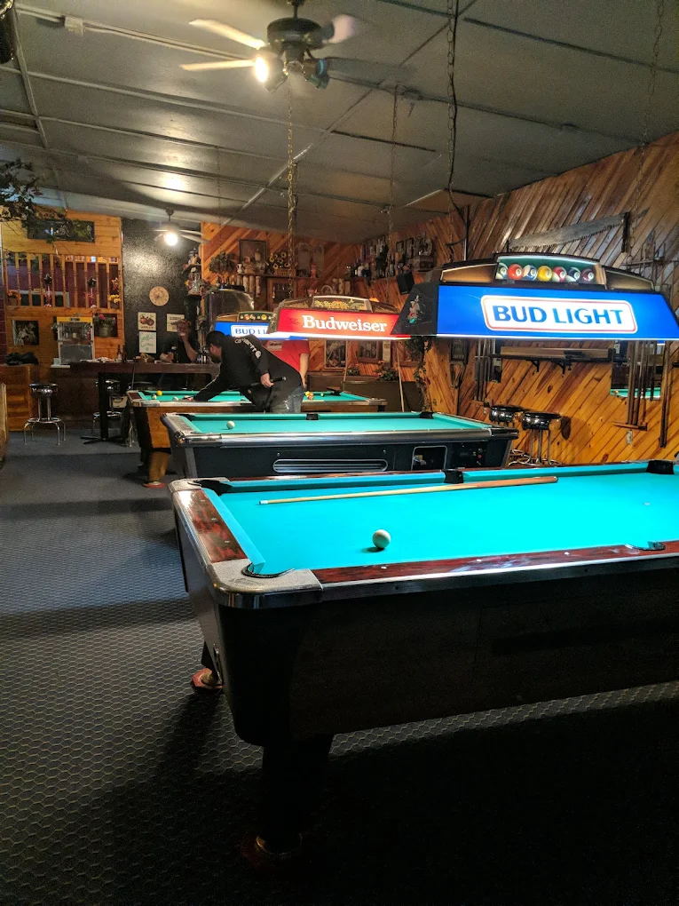 Grumpy's Bar and Grill pool hall exterior/interior