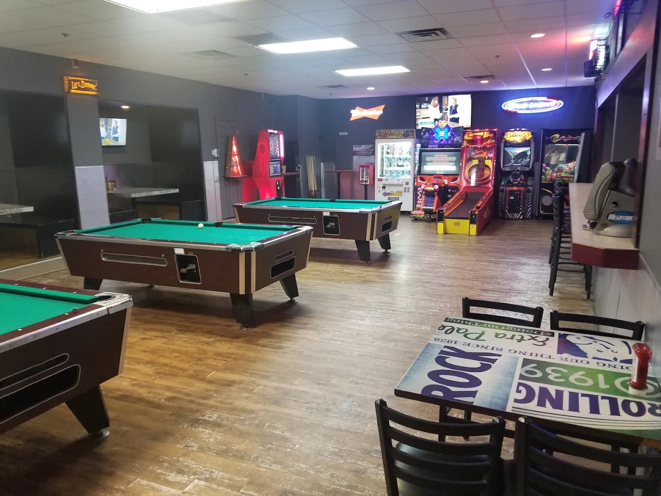 Sideline's Sports Bar and Grill pool hall exterior/interior