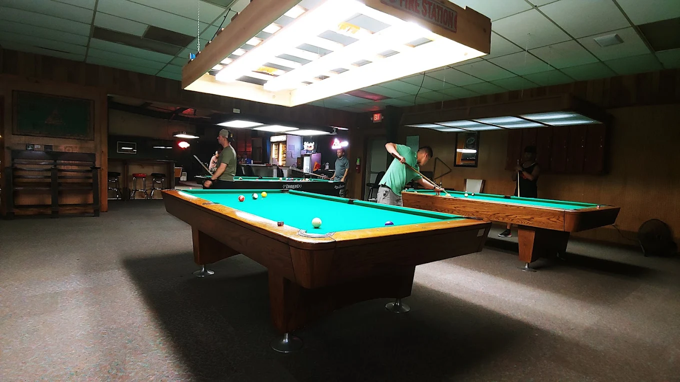 Big Tyme Billiards pool hall exterior/interior