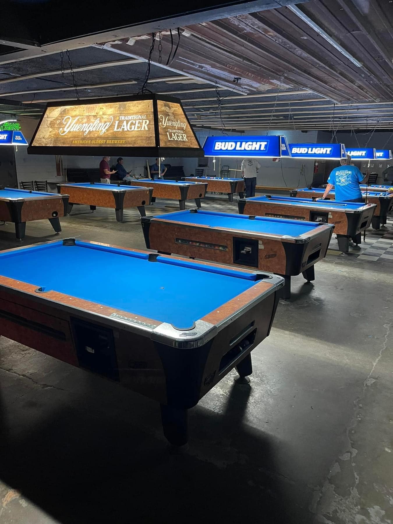 Lucky Shot Billiards pool hall exterior/interior