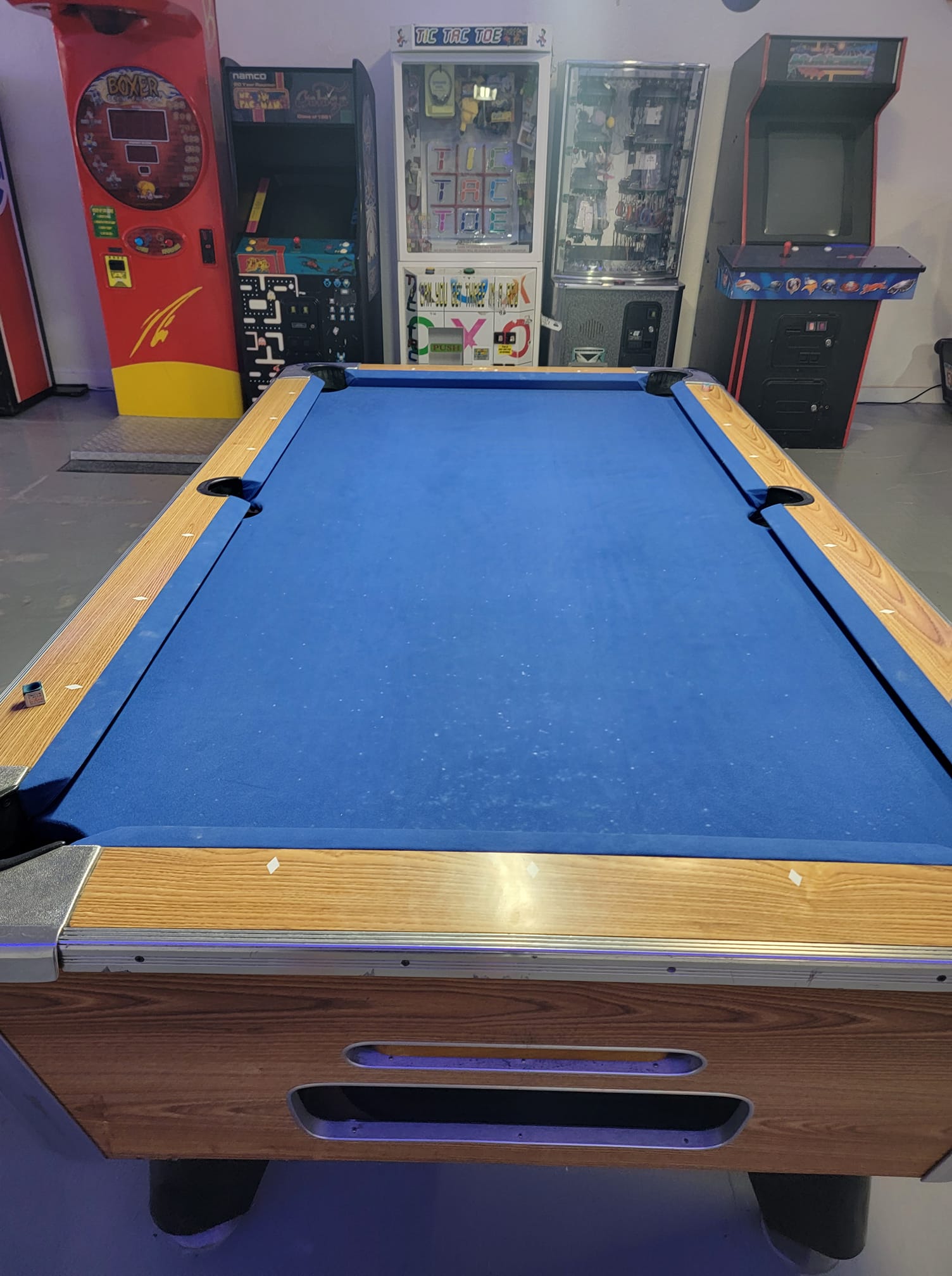 Corner Pocket Poll Hall & Arcade pool hall exterior/interior