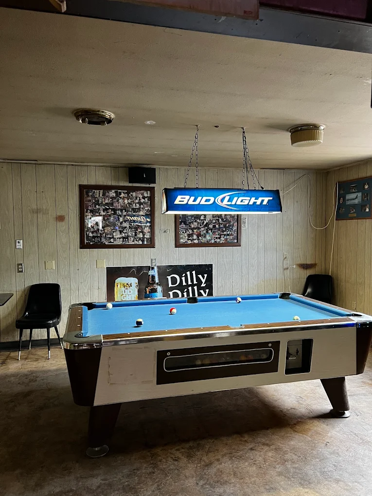 Uncle Joe's Oasis Bar and Grill pool hall exterior/interior