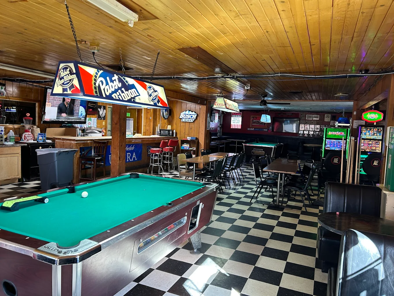 Kelsey's Place pool hall exterior/interior
