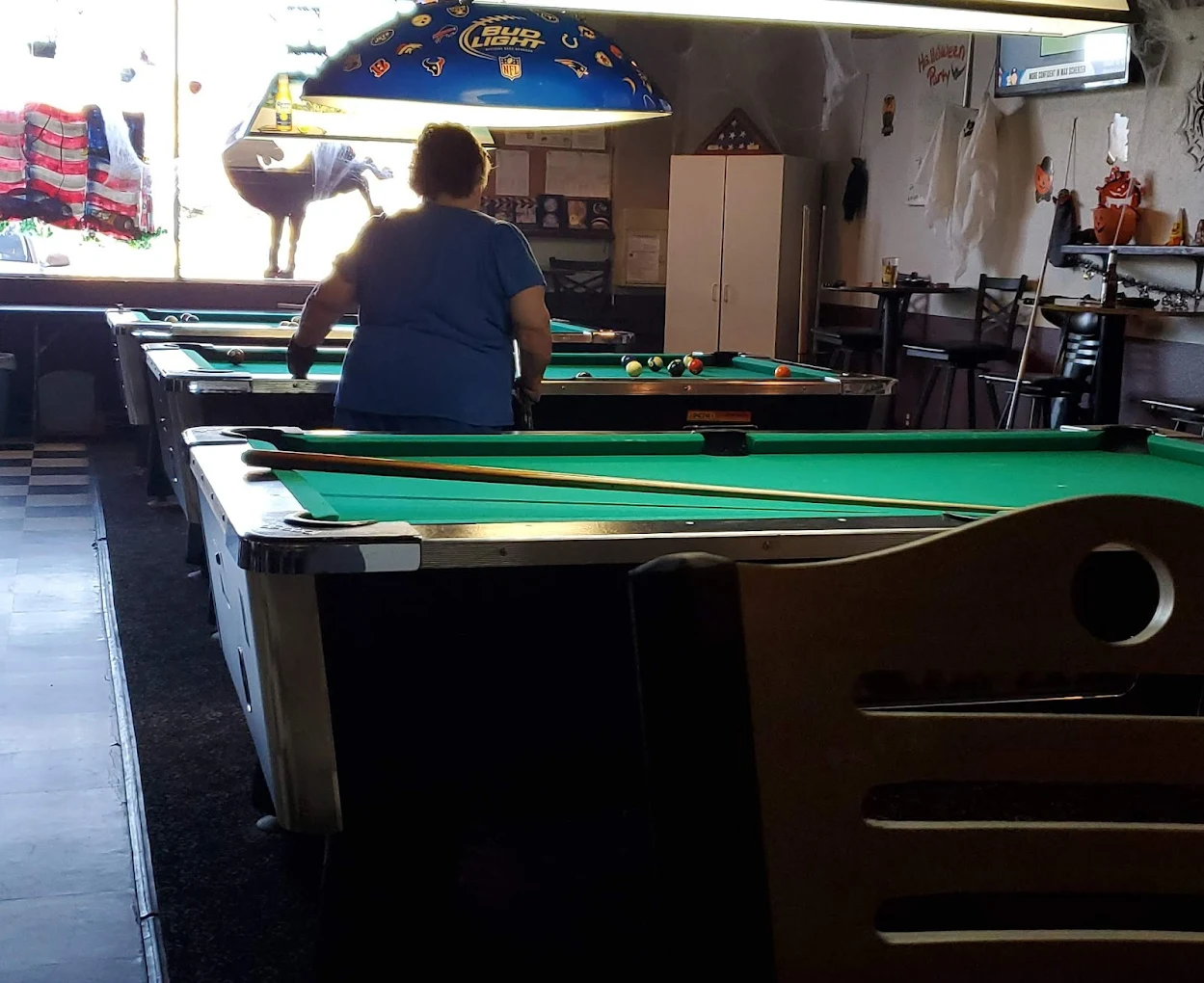 Woodrow's Taproom pool hall exterior/interior