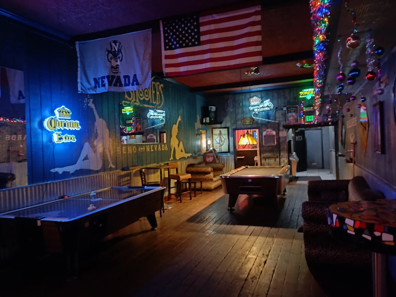 Shooters Saloon pool hall exterior/interior