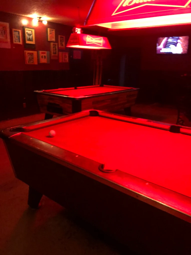 Dino's Lounge pool hall exterior/interior