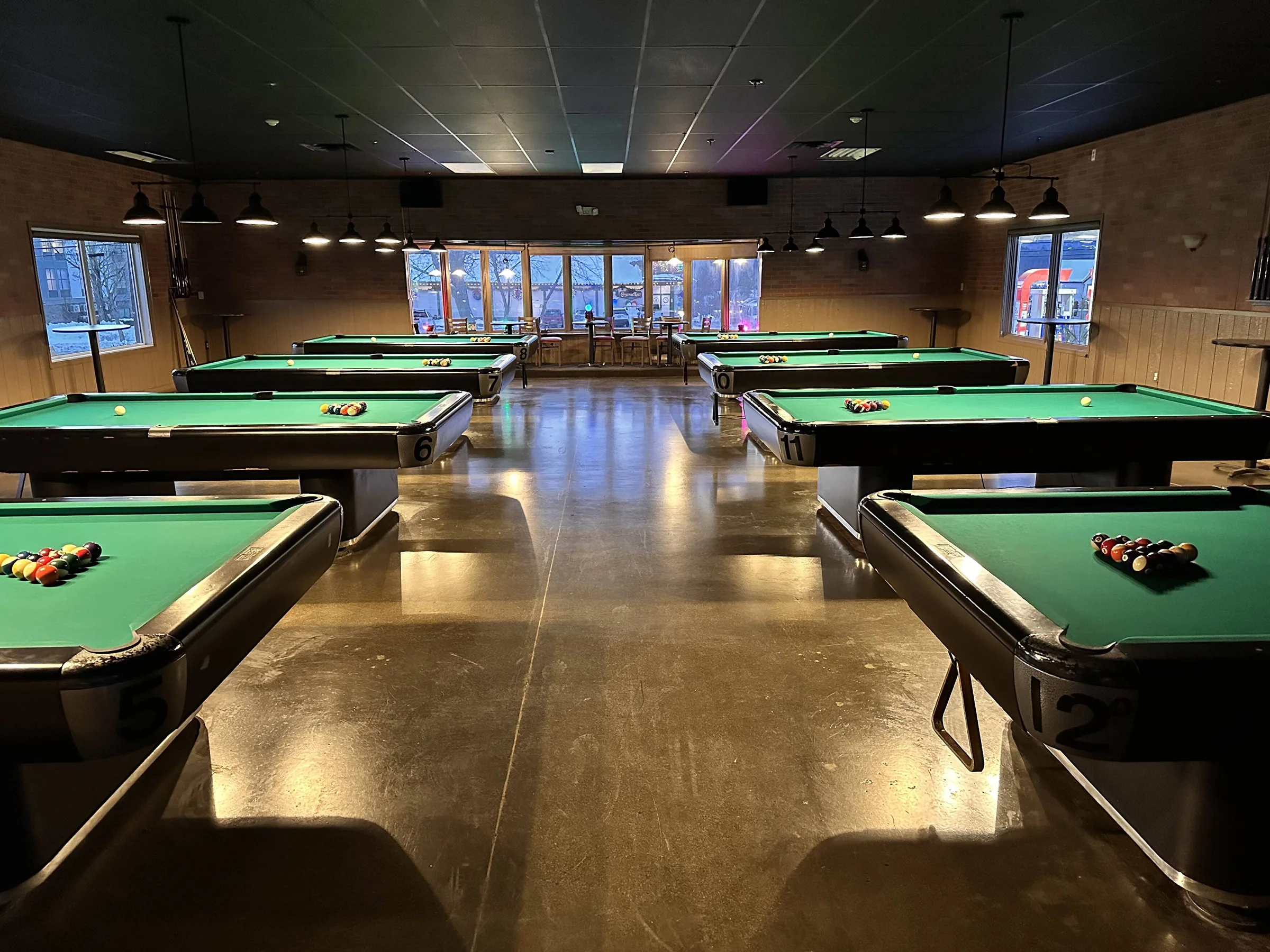 MO's Happy Place Arcade pool hall exterior/interior