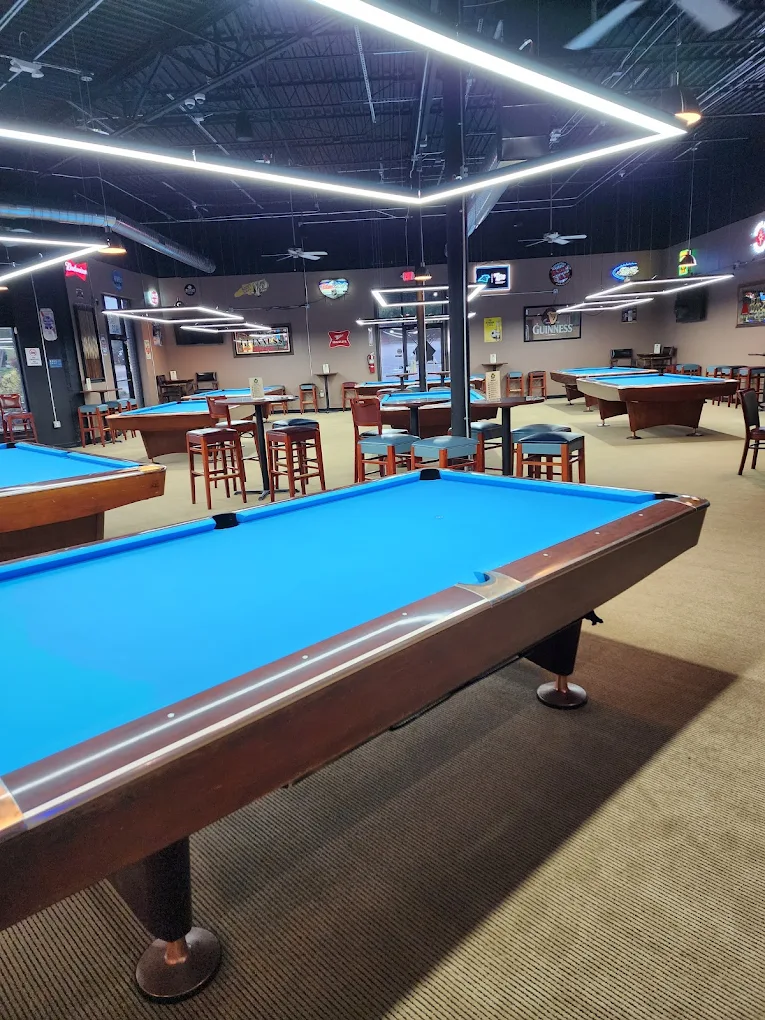 Benny's Billiards & Sports Bar pool hall exterior/interior