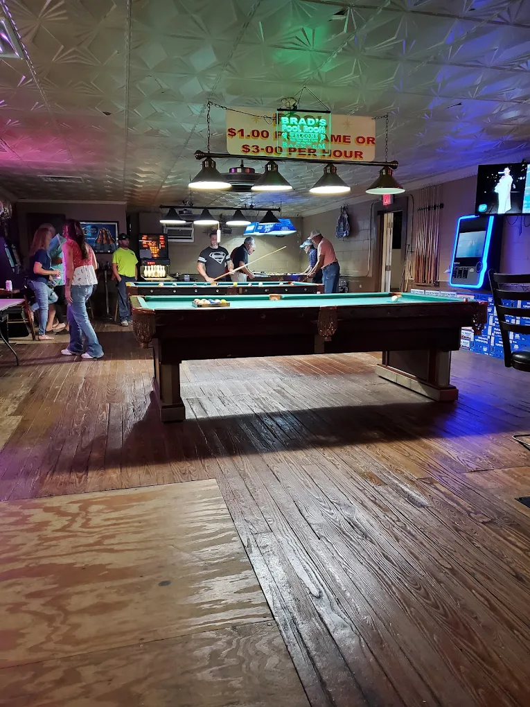 Brad's Pool Room pool hall exterior/interior