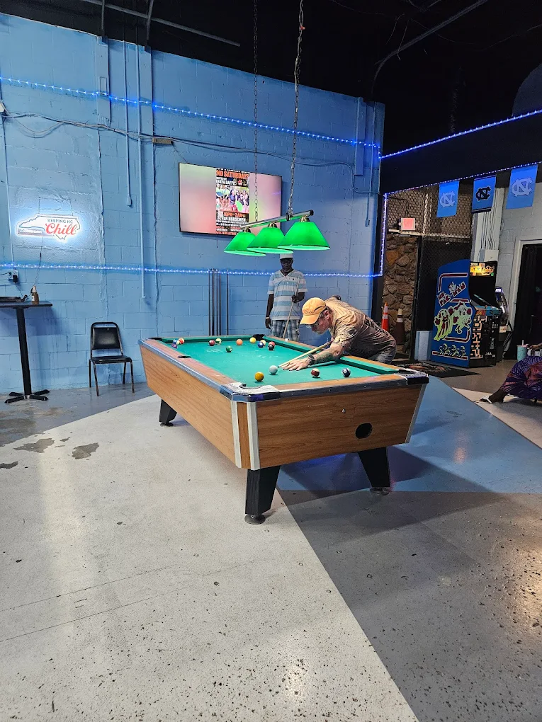 Seven Horsemen Billiards pool hall exterior/interior