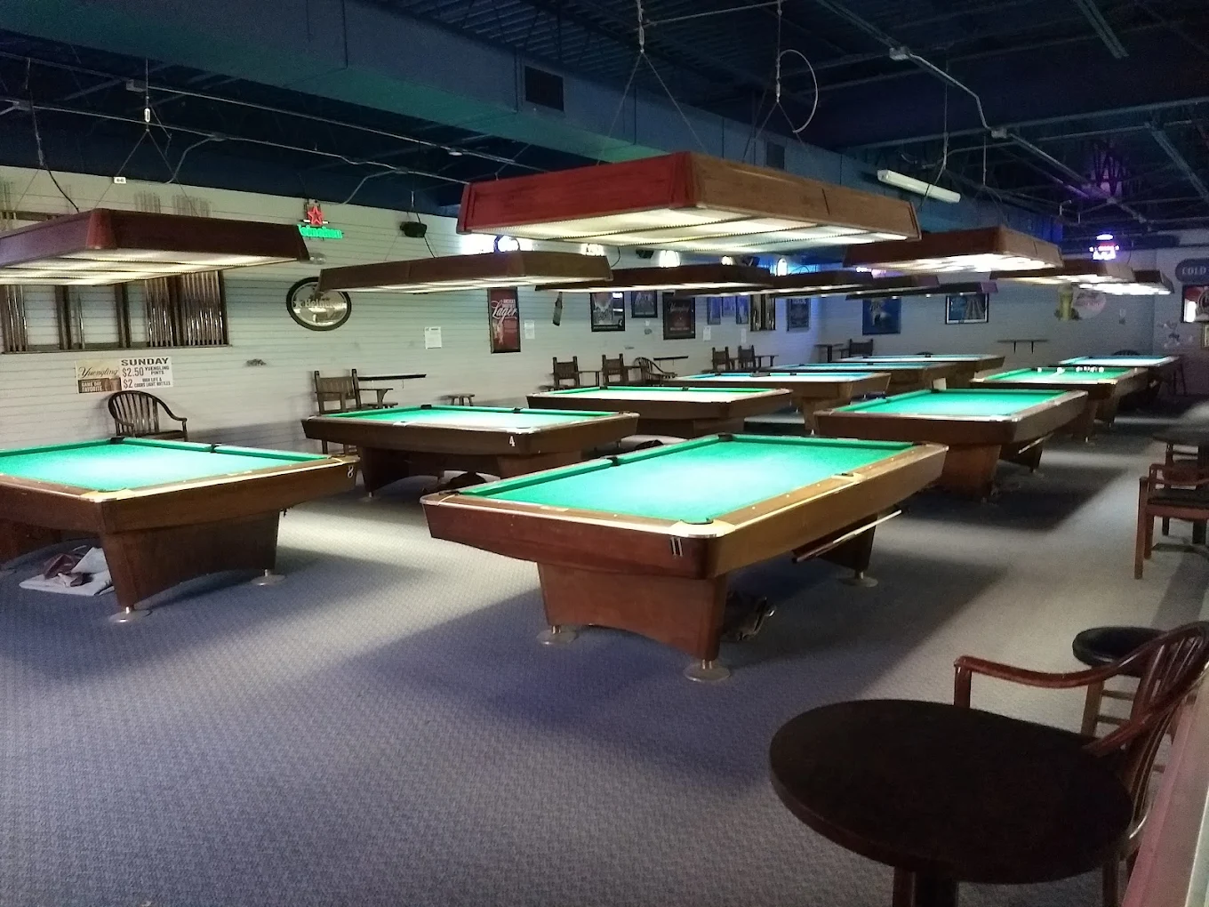 Breakers Sports Bar pool hall exterior/interior