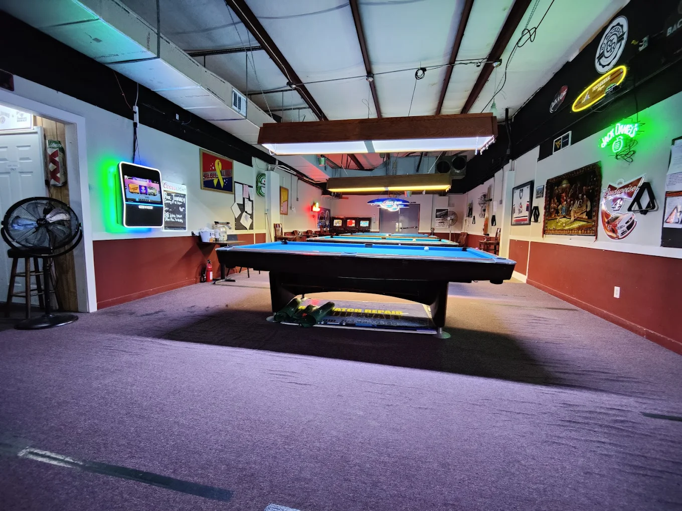 Pineville Tavern pool hall exterior/interior