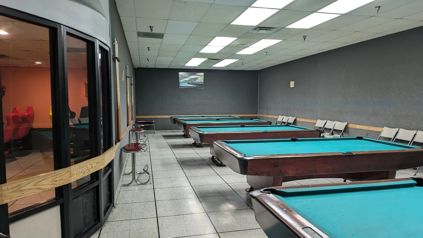 Strike House of Asheboro pool hall exterior/interior