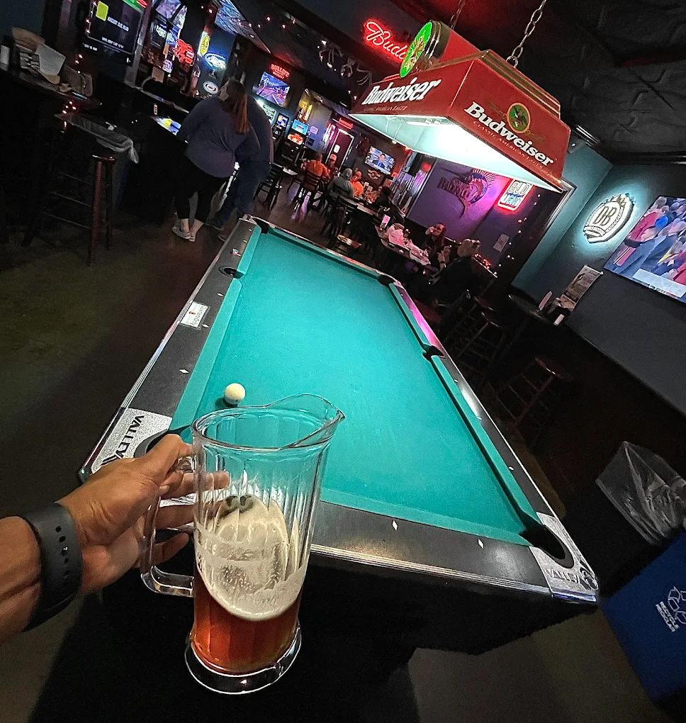 Woody's Sports Tavern & Grill pool hall exterior/interior