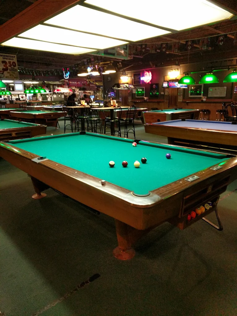 Miss Cue North pool hall exterior/interior