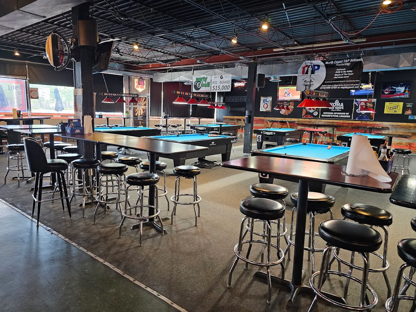 Rookies Sports Bar and Grill pool hall exterior/interior