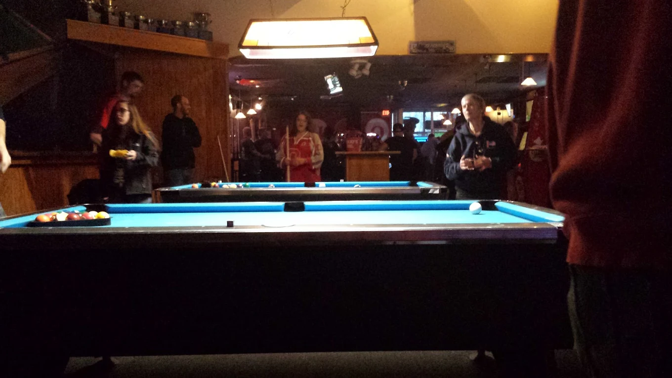 Frontrow Sports Bar pool hall exterior/interior