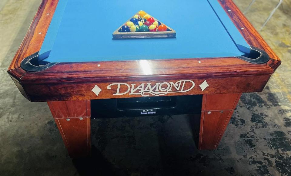 Old Towne Billiards & Beer pool hall exterior/interior