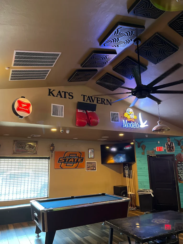 Kat's Tavern pool hall exterior/interior