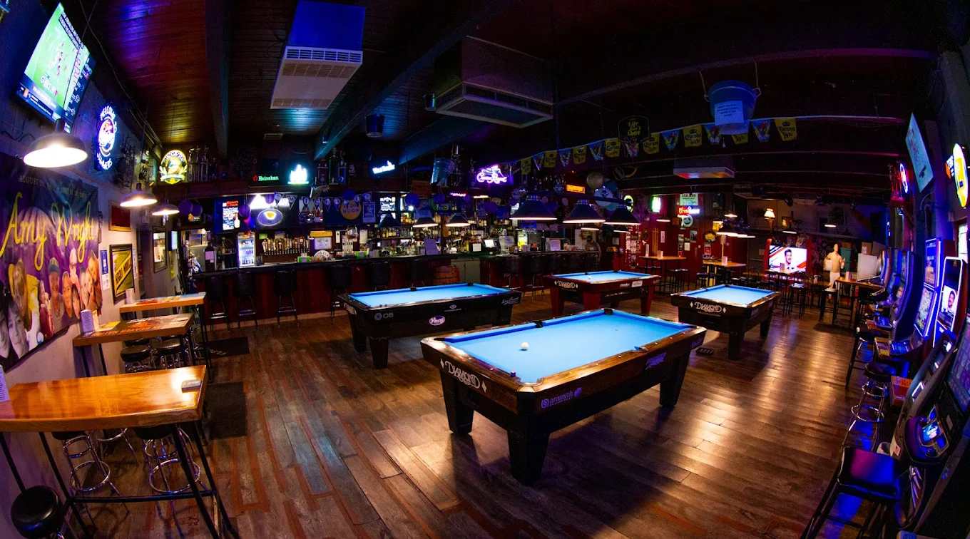 Jammers pool hall exterior/interior