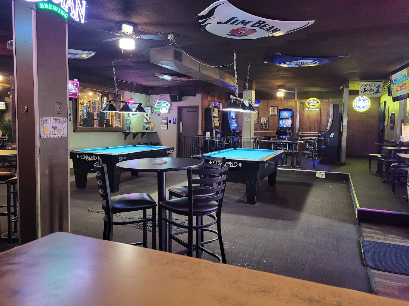 The Silver Inn pool hall exterior/interior