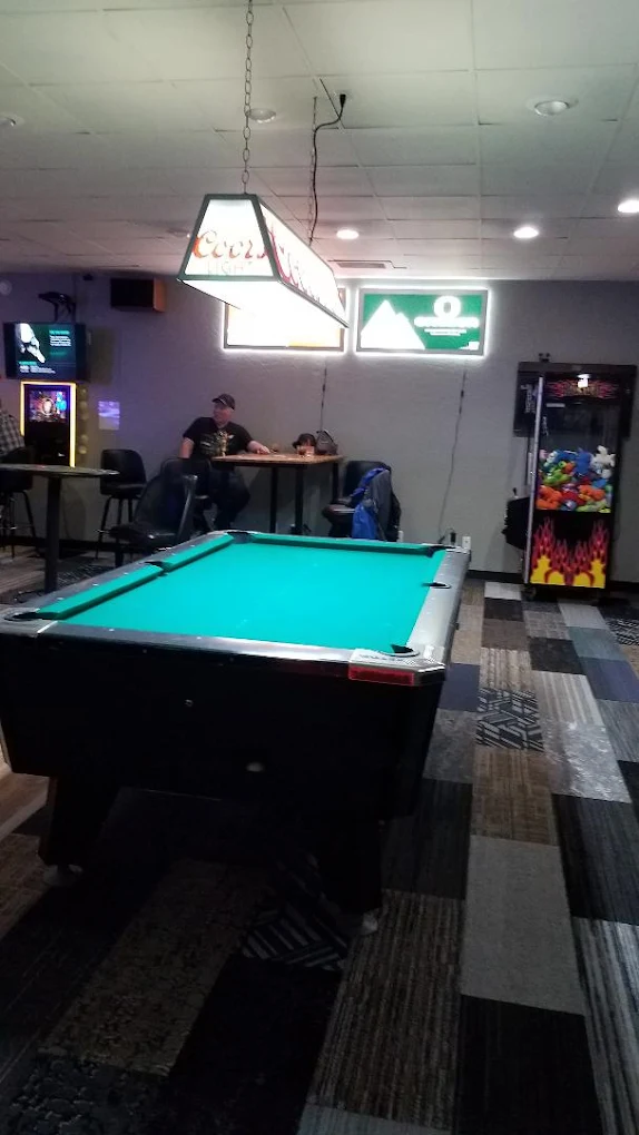 Backstreet Bar Italian Kitchen pool hall exterior/interior