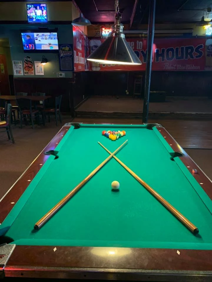 Happy Hours pool hall exterior/interior