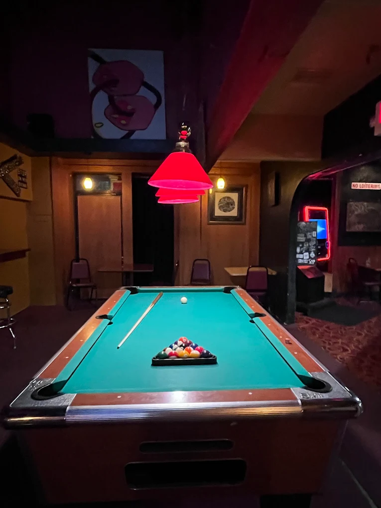HorseHead Bar pool hall exterior/interior